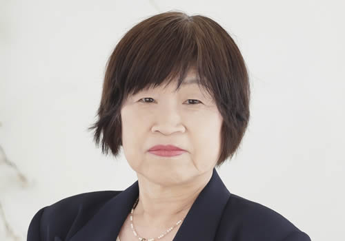 岩本まゆみ